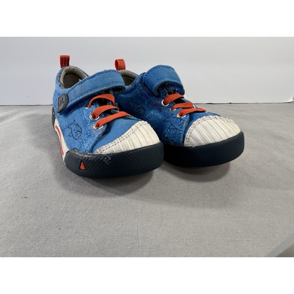 KEEN Kids' 8 Encanto Finley Low-T Sneakers Shoes Imperial Blue Sharks